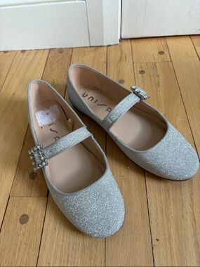 Unisa Silver Glitter Mary Jane Flats 7.5